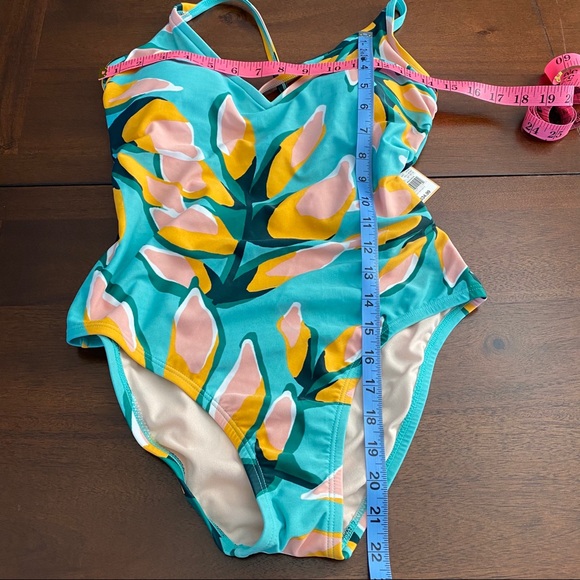 Women's Criss Cross Back 1pc Swimsuit Tropical - Picture 4 of 11